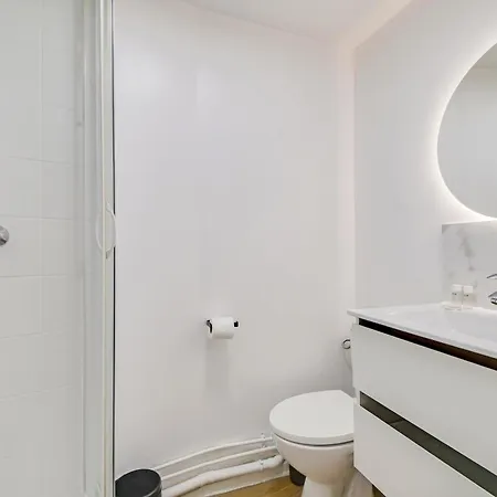 Parisien Cosy Et Bien Equipe 아파트 파리