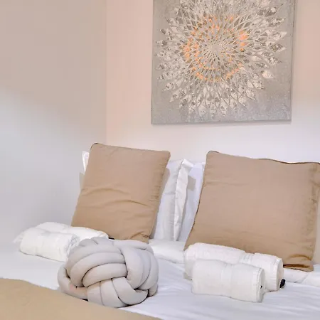 Parisien Cosy Et Bien Equipe *