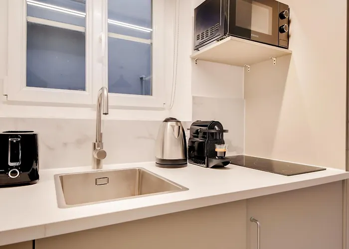 Parisien Cosy Et Bien Equipe *