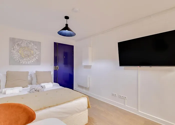 Parisien Cosy Et Bien Equipe * 파리